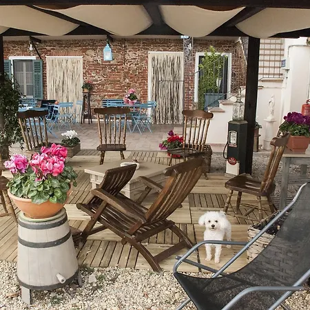 Cascina Mo.ma بيت ضيافة *